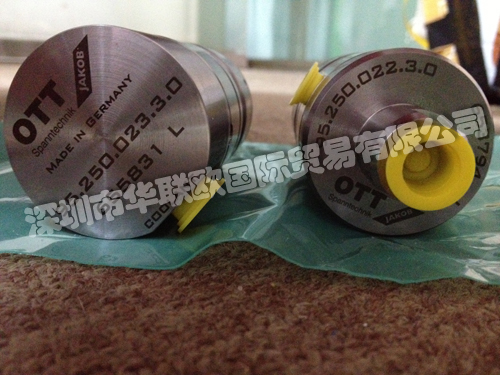 OTT-JAKOB夹具中自动夹具可分为SK、HKS、PSC等几个系列。在经过标准化后，HSK已成为机床技术领域的标准接口。随着表面和锥销设备的相互匹配，HSK夹持系统可为高精度加工效果提供理想前提，并确保微米范围内的持续一致性。相比于SK，HSK的结构更短、更轻，由此可以更为快速地进行换刀，并可实现更高的转速。得益于高度的拉力、出色的刚性和最佳扭矩传递，HSK同样适用于中型切削加工。雷火竞技专业代理进口OTT-JAKOB夹具全系列产品，公司于2015年成立德国分公司，原厂采购，价格上更有优势。我们致力于以超低的价格为国内客户引进国外先进的自动化备件，公司成立以来不断的发展壮大，已成立德国公司及香港公司，为客户提供进口备件的一站式体验服务，报价快，价格好，货期短，所有产品保证原装正品，假一赔十!我们只做原装进口产品，我们的目标是要成为客户唯一信任的企业。欢迎新老客户询价咨询。